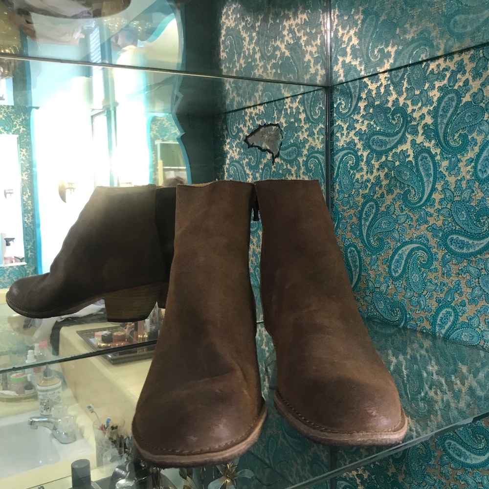 Clark’s Mod Ankle Boots In Brown-Gray Suede - image 5